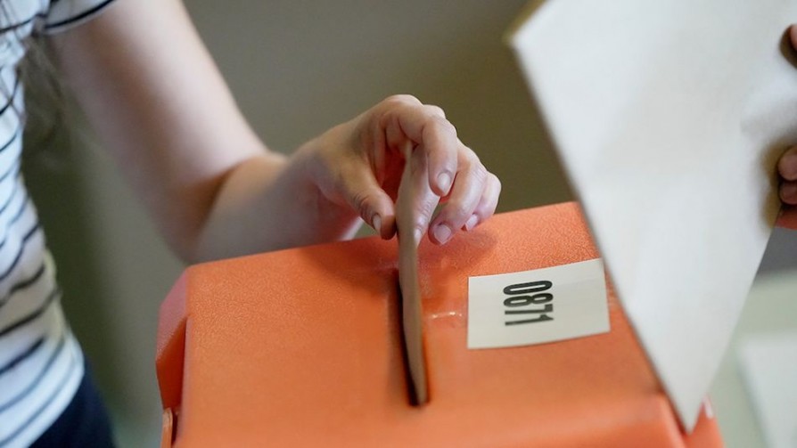Empatía democrática en San Bautista - Columna de Darwin - No Toquen Nada | DelSol 99.5 FM