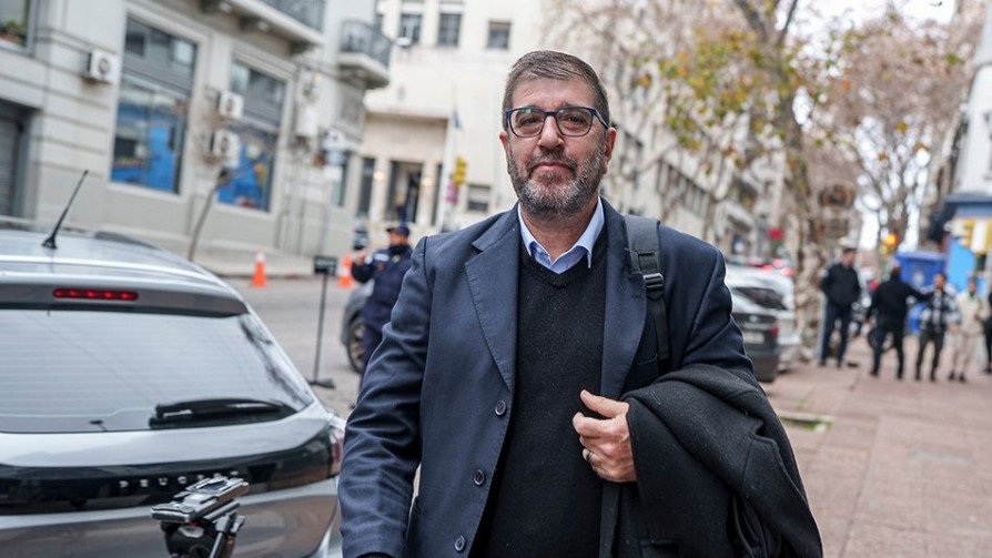 “A nadie le gusta ver a ministros en situaciones encontradas” - Entrevistas - Doble Click | DelSol 99.5 FM