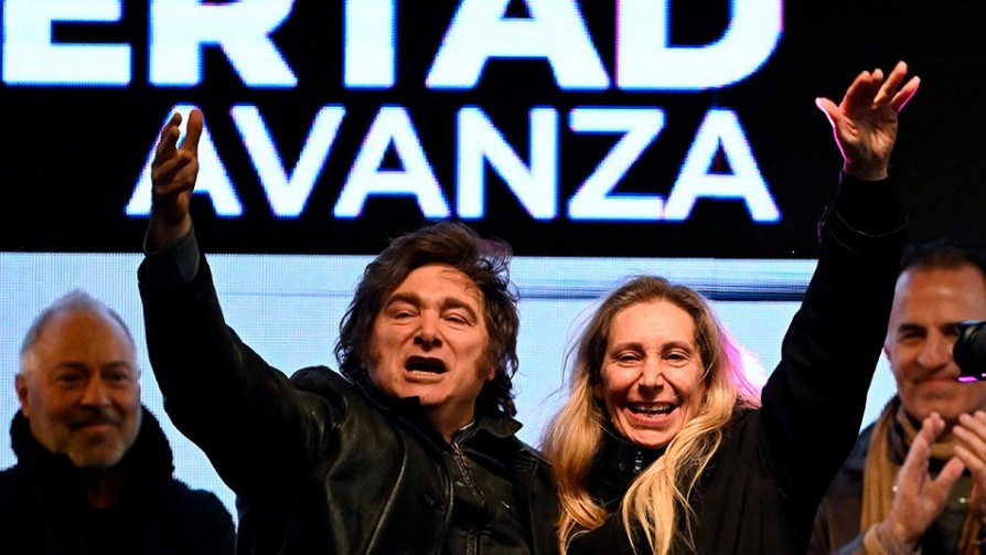 Tocaron a la hermana que maneja el joystick: la situación del loquito Milei empeora semana a semana - Columna de Darwin - No Toquen Nada | DelSol 99.5 FM