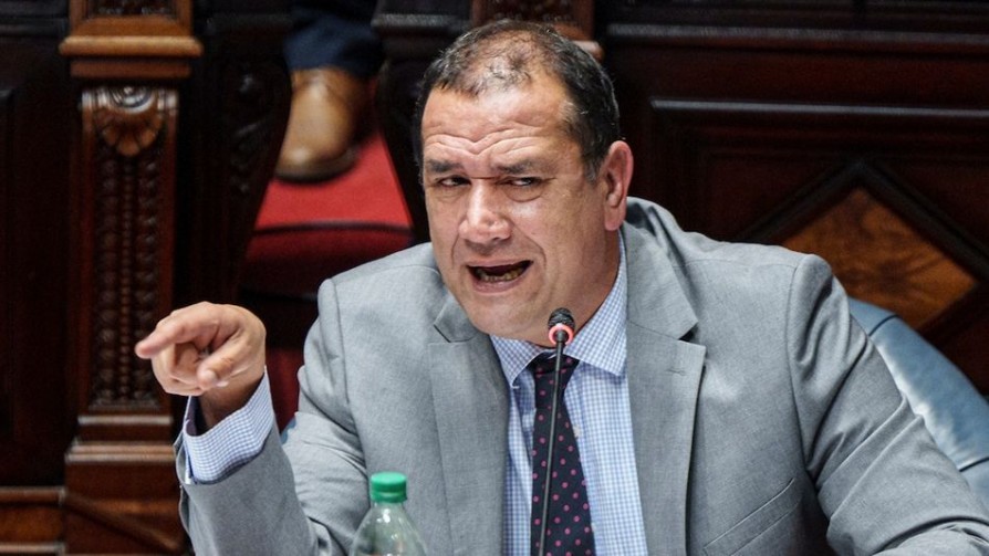 Intervención drag en Presidencia: libertad de expresión vs prejuicios - Arranque - Facil Desviarse | DelSol 99.5 FM