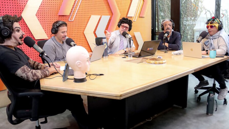 Los futbolistas no quieren estar con su familia - Equipo Galáctico - La Mesa de los Galanes | DelSol 99.5 FM