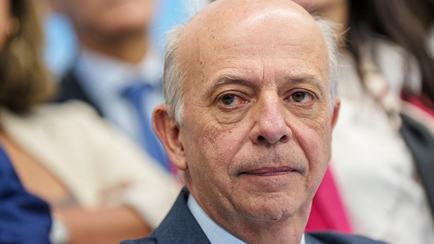“Le intervinieron el ministerio a Defensa; el tema lo manejaron desde Presidencia” - Entrevistas - Doble Click | DelSol 99.5 FM