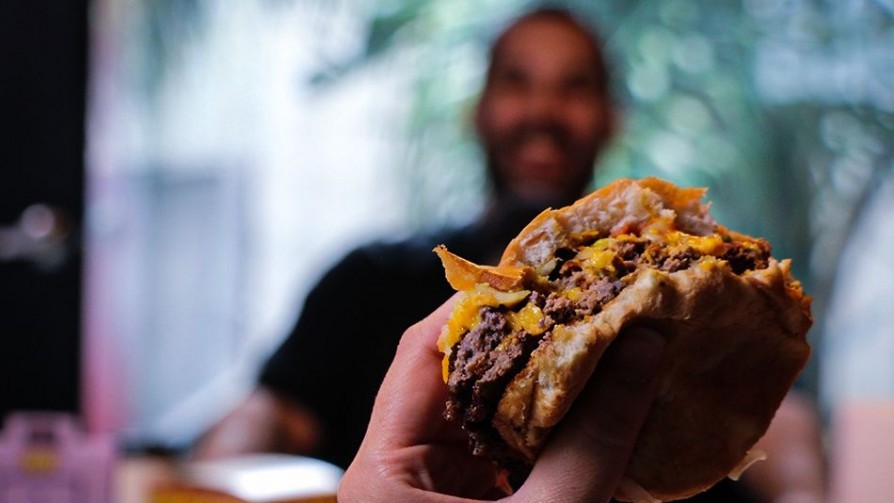 Qué fruta noble la hamburguesa  - En el paraíso - Quién te Dice | DelSol 99.5 FM