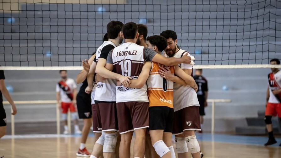 Santiago Pascale en 13a0 - Entrevistas - 13a0 | DelSol 99.5 FM