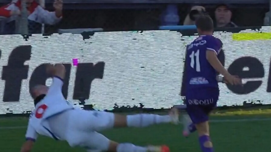 ¿Era para roja?   - A la cancha - 13a0 | DelSol 99.5 FM