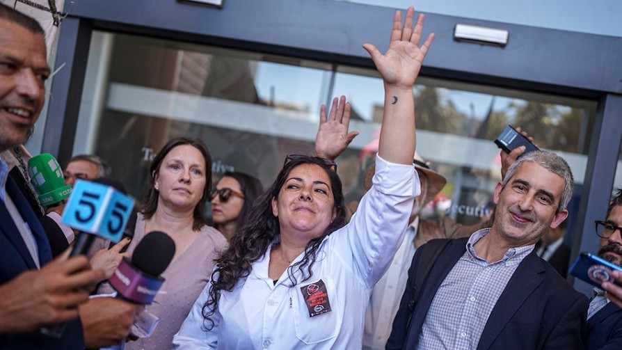 Las maestras pensaron afuera de la caggiani y tomaron el centro del ring - Columna de Darwin - No Toquen Nada | DelSol 99.5 FM