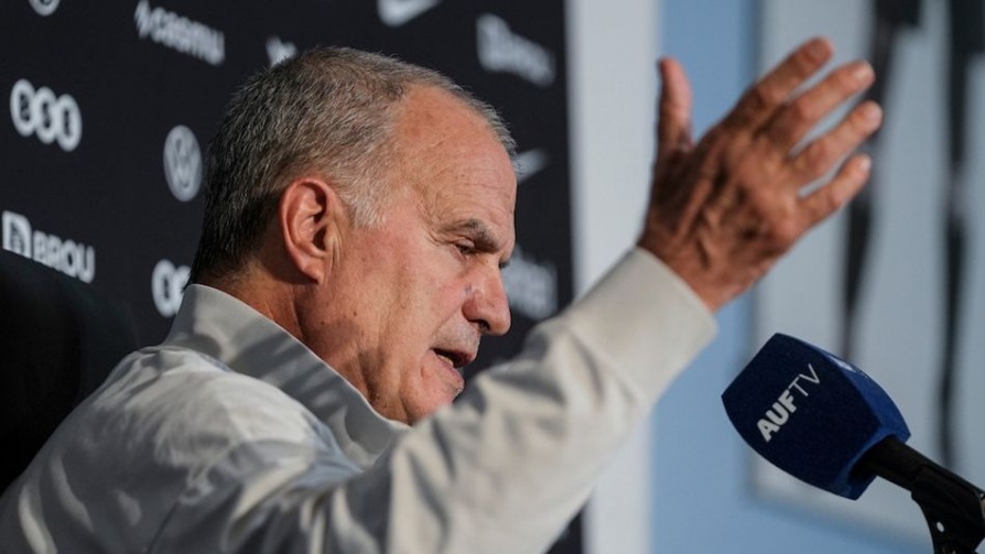 La conferencia de Bielsa, de “soy tóxico” a “sos un cagón” - Arranque - Facil Desviarse | DelSol 99.5 FM