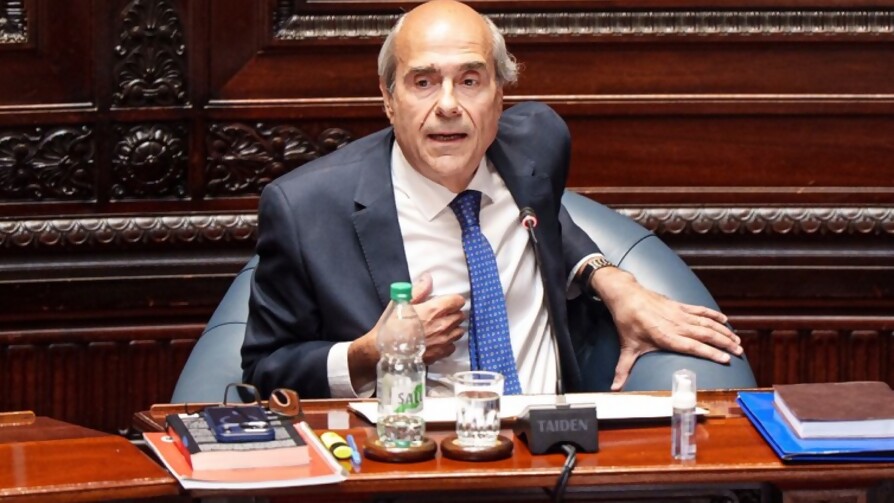 “La posición de los delegados de la Caja es frágil, parece razonable removerlos” - Entrevistas - Doble Click | DelSol 99.5 FM