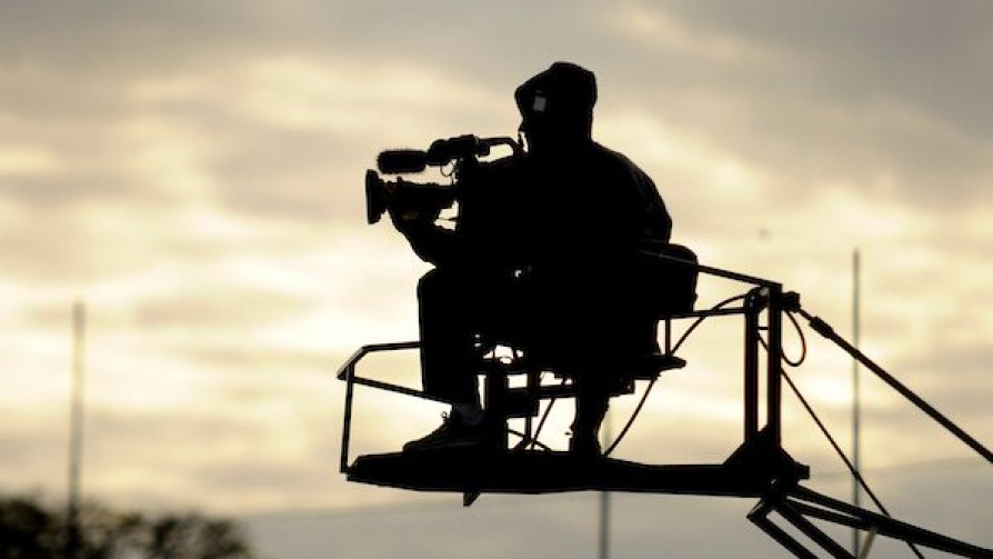 El reparto del dinero de los derechos  - Entrevistas - 13a0 | DelSol 99.5 FM