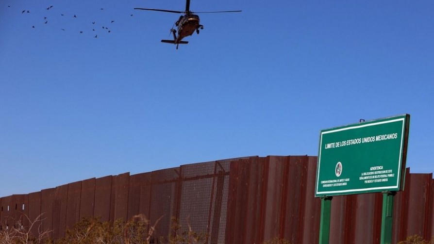 Hablar de migración sin referencias a olas, crisis ni solidaridad - Entrevistas - No Toquen Nada | DelSol 99.5 FM