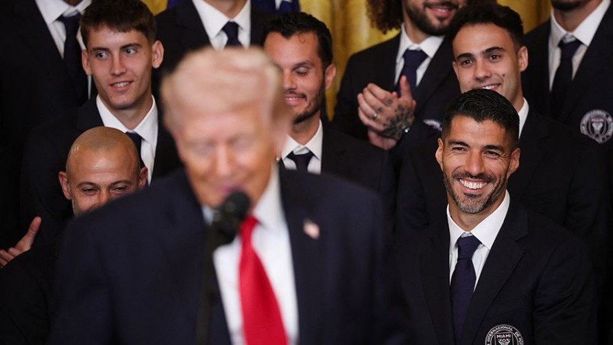 ¿Trump citó a Suárez para el Mundial?/ Discurso de Orsi, Orno: la despedida - Columna de Darwin - No Toquen Nada | DelSol 99.5 FM