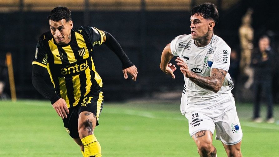 ❝Liverpool ganó con autoridad en el CDS y Racing sueña❞ - Comentarios - 13a0 | DelSol 99.5 FM