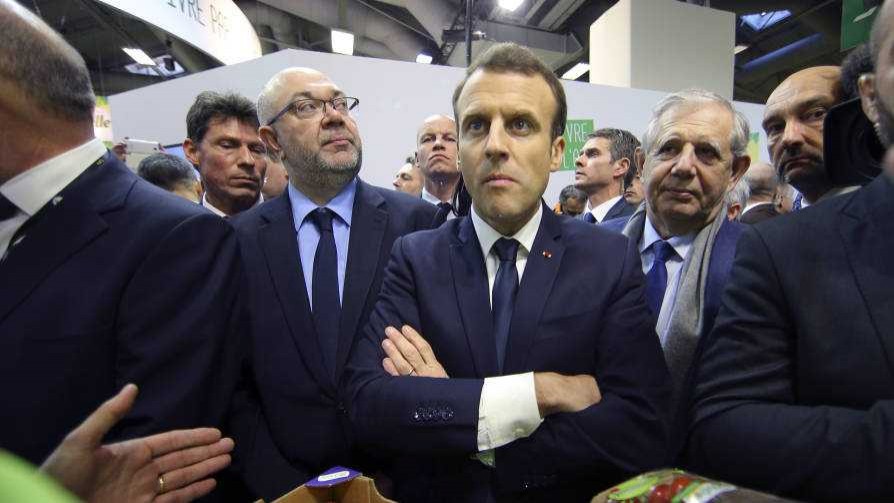 Macrón como Vázquez y la canción de Oreiro a las gallinas felices - Columna de Darwin - No Toquen Nada | DelSol 99.5 FM