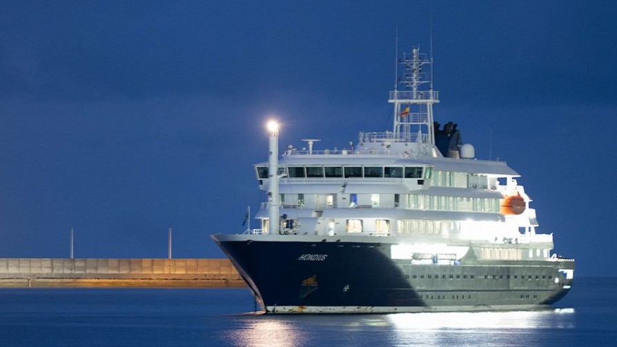 El crucero del hantavirus, un campo de refugiados de lujo en el mar - Columna de Darwin - No Toquen Nada | DelSol 99.5 FM