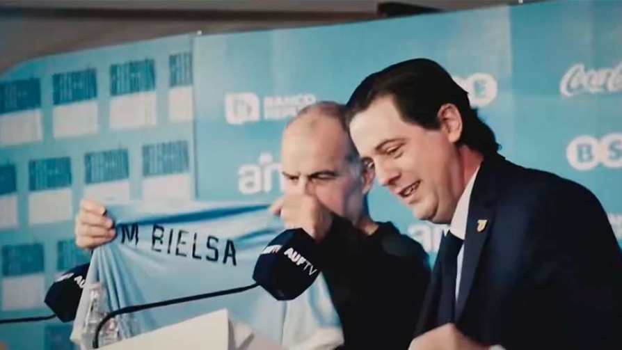 “Bingo de clichés uruguayos”, Darwin comentó el video de la AUF para el Mundial - Darwin concentrado - No Toquen Nada | DelSol 99.5 FM