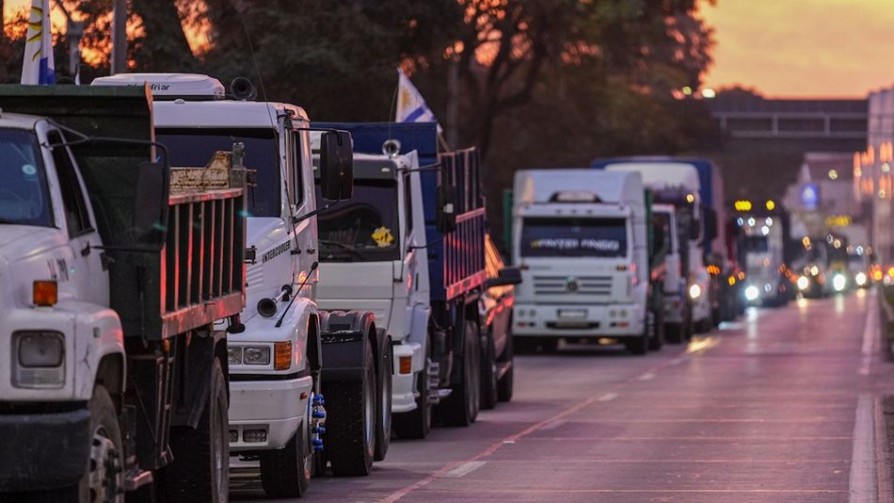 Tensión en la ruta: camioneros vs ministerio  - Arranque - Aire Rico | DelSol 99.5 FM