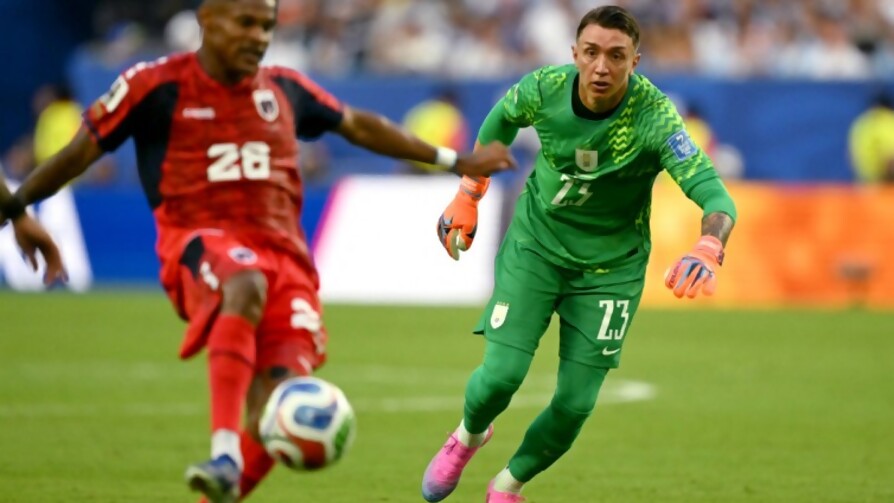 Canciones a las manos de Muslera - Darwin concentrado - No Toquen Nada | DelSol 99.5 FM