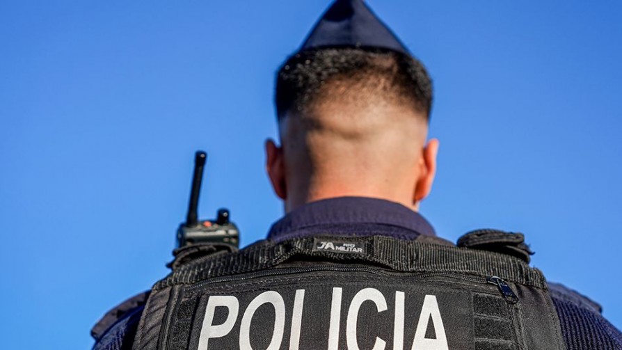 “¿Vale menos la vida de un policía?, ¿hay que esperar que la persona dispare?” - Entrevistas - Doble Click | DelSol 99.5 FM
