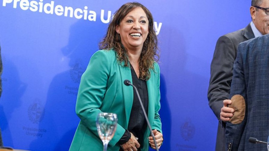 Combustibles y autos eléctricos, Cardona se tiró arriba de los periodistas: “primero vamos a hablar de las buenas noticias” - Columna de Darwin - No Toquen Nada | DelSol 99.5 FM