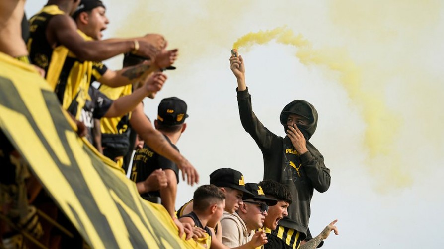 Darwin confirmó prejuicios: la transportera en el fútbol femenino y el guardia penitenciario en Peñarol - Darwin - Columna Deportiva - No Toquen Nada | DelSol 99.5 FM