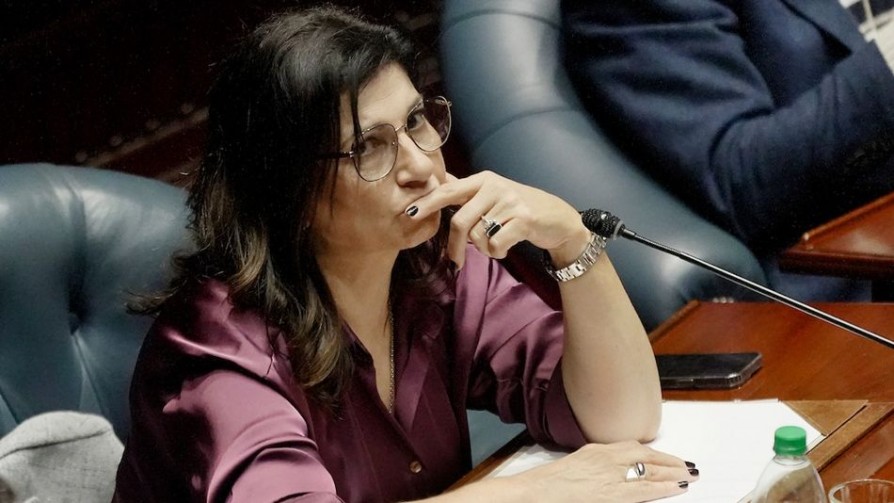 La saña contra mujeres políticas, ¿está organizada? - Audios - Aire Rico | DelSol 99.5 FM