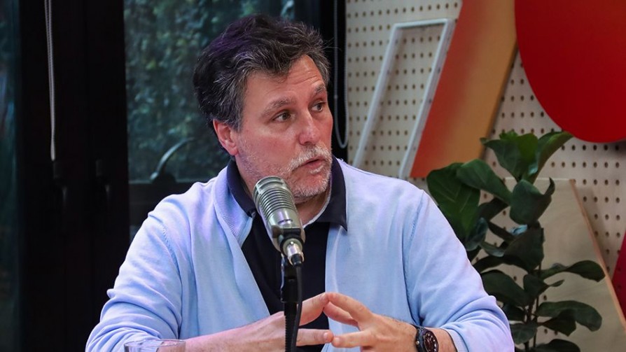 Márquez: “Va a haber una mejora notoria en los tiempos de viaje” en ómnibus por 18 - Entrevista - Aire Rico | DelSol 99.5 FM