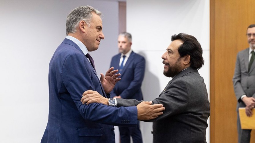Labubukele se reunió con Orsi y el canciller Linkedin pero no hablaron de seguridad, Or si - Columna de Darwin - No Toquen Nada | DelSol 99.5 FM