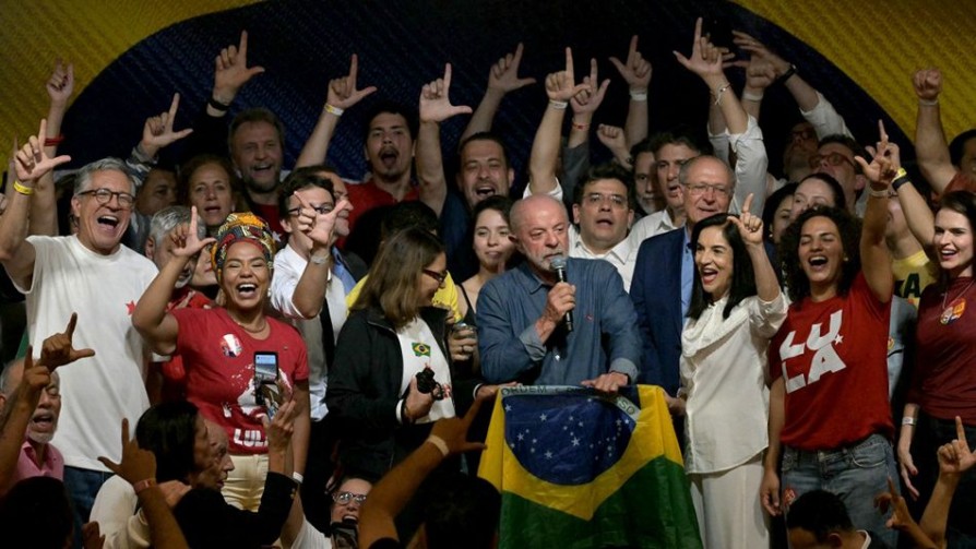 “El gobierno de Lula será muy cuesta arriba con un Congreso corrido a la derecha” - Entrevistas - Doble Click | DelSol 99.5 FM