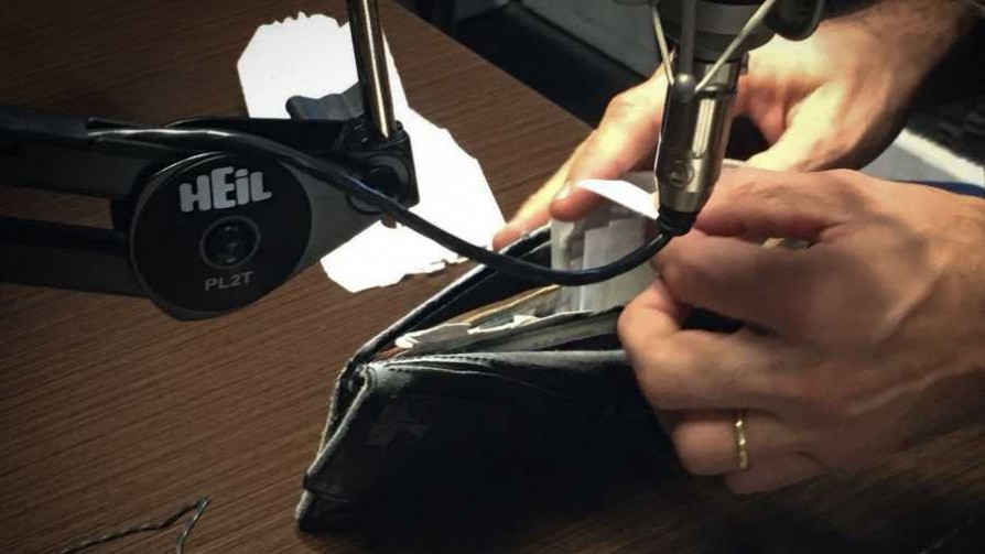 ¿Qué hay en la billetera del Sapo? - Audios - Facil Desviarse | DelSol 99.5 FM