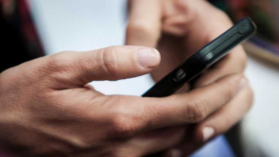 Las quejas de los niños por el uso del celular de los adultos - NTN Concentrado - No Toquen Nada | DelSol 99.5 FM