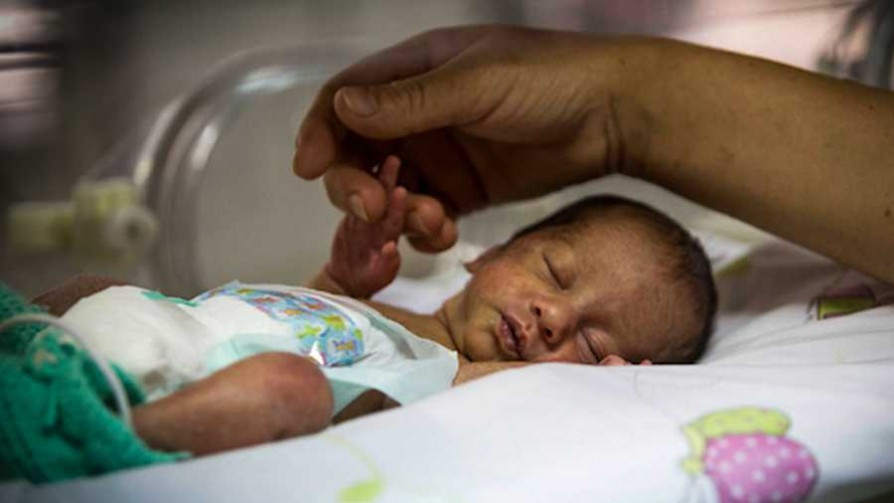 Los recién nacidos que esperan tiempos inadecuados por una familia - NTN Concentrado - No Toquen Nada | DelSol 99.5 FM