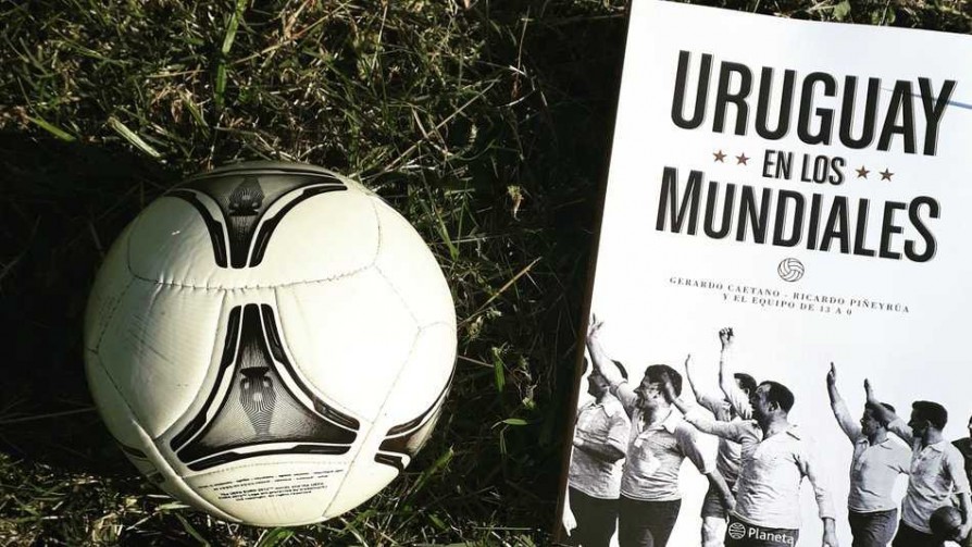 El “Profe” presentó “Uruguay en los Mundiales” en la feria del libro en San José - Entrevistas - 13a0 | DelSol 99.5 FM