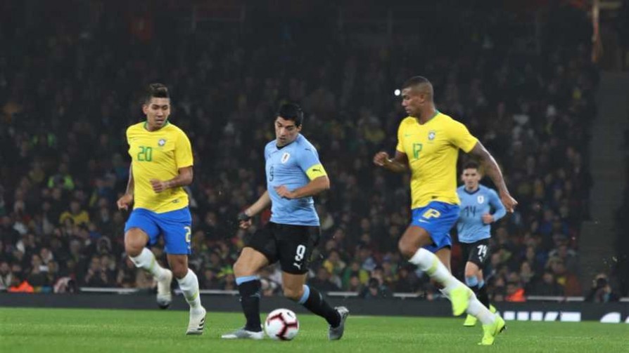 Uruguay 0 - 1 Brasil - Replay - 13a0 | DelSol 99.5 FM